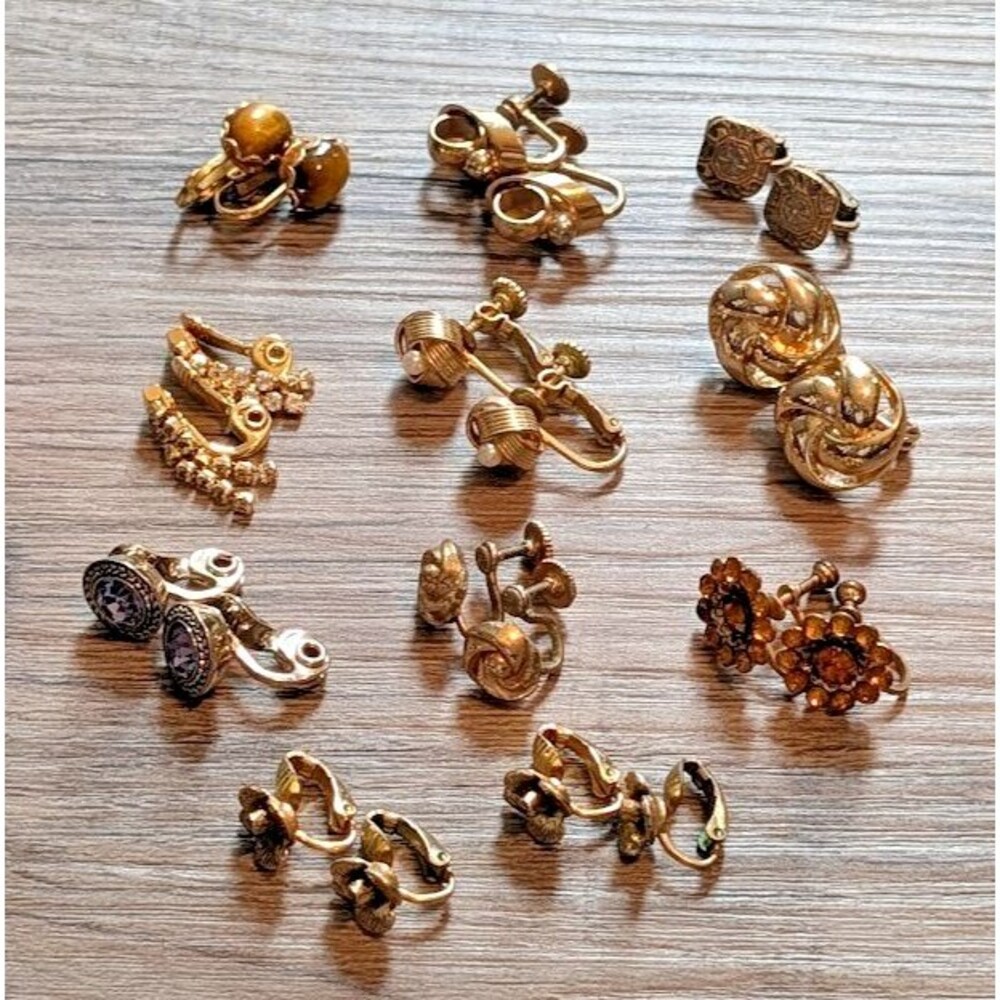 Lot Of 11 Vintage Gold Toned Clip On Earrings